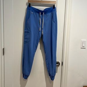 Figs Zamora Bottoms in Ceil Blue